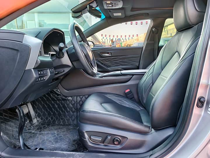 Фото 12 - Toyota Avalon