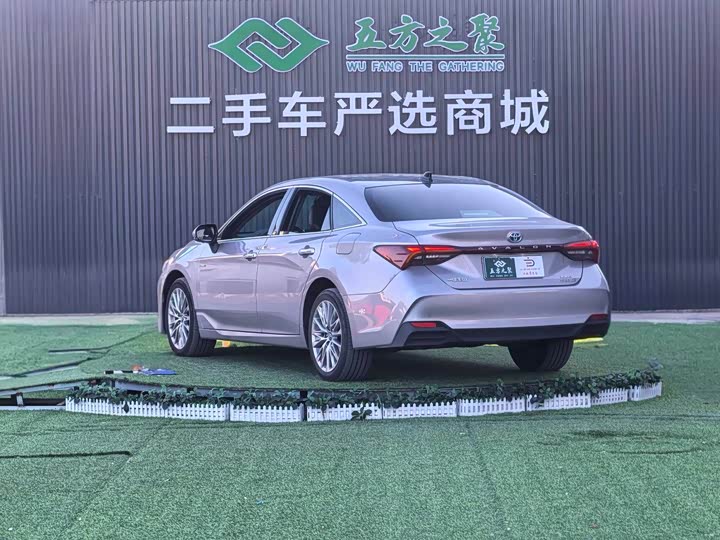 Фото 22 - Toyota Avalon