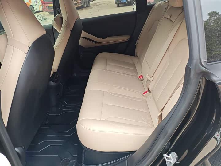 Фото 17 - Nio ET5T