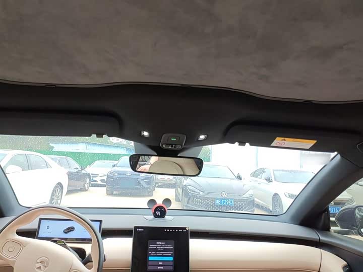 Фото 18 - Nio ET5T