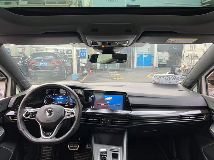 Фото 11 - Volkswagen Golf