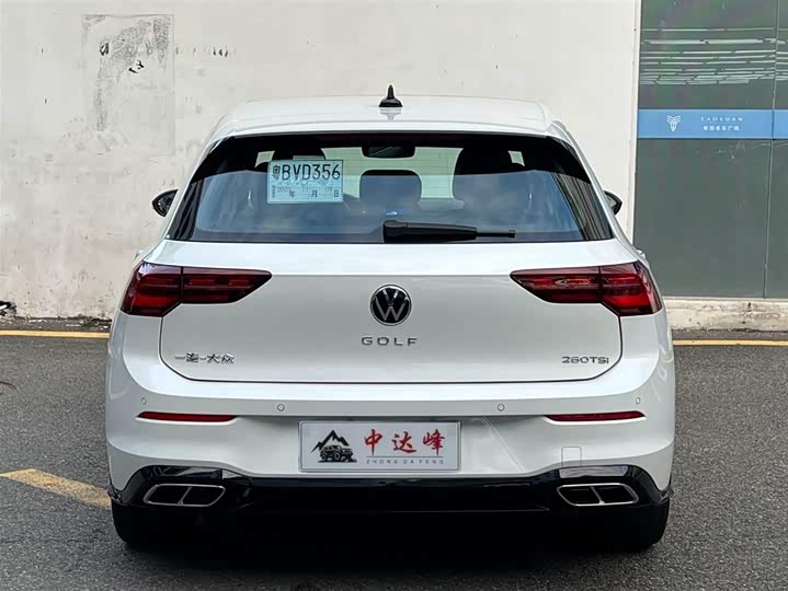 Фото 5 - Volkswagen Golf