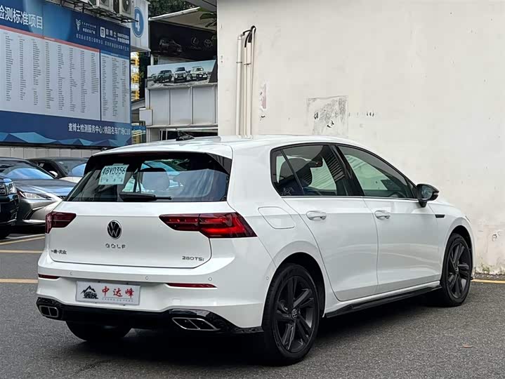 Фото 6 - Volkswagen Golf