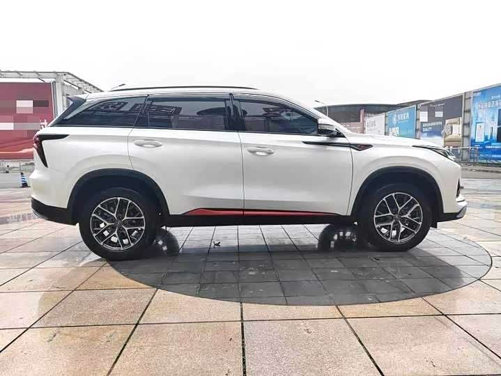 Фото 9 - Changan CS75 Plus