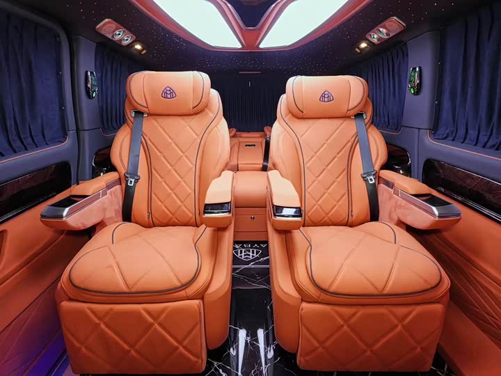 Фото 6 - Mercedes-Benz Vito