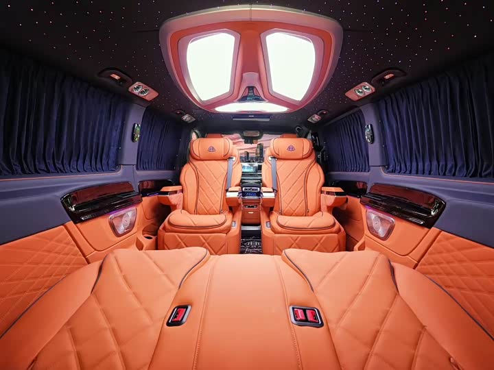 Фото 9 - Mercedes-Benz Vito