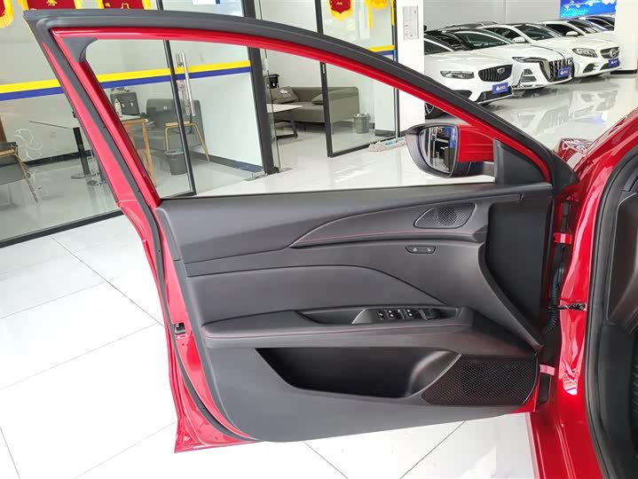 Фото 7 - MG Motor 5