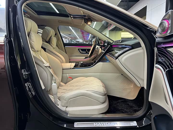 Фото 13 - Mercedes-Benz Maybach S-Class