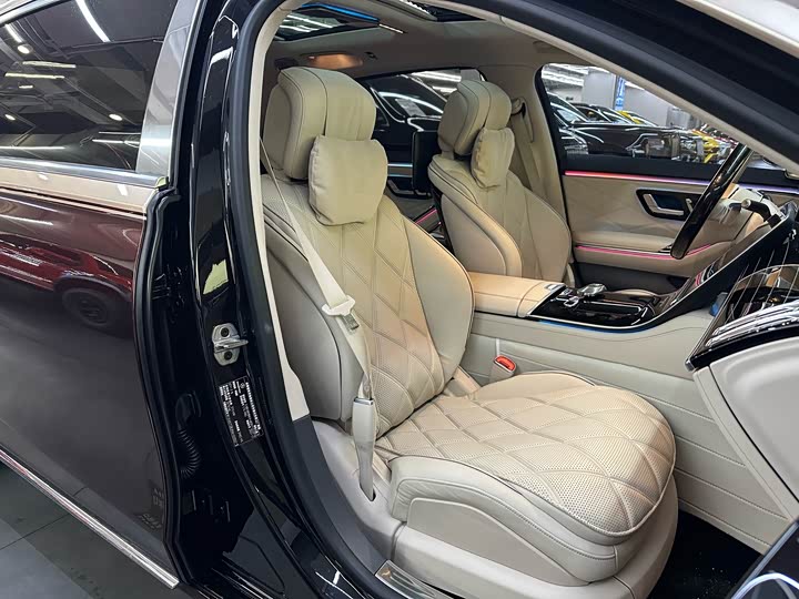 Фото 14 - Mercedes-Benz Maybach S-Class