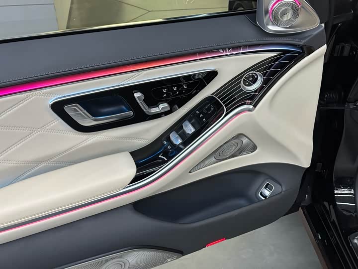 Фото 30 - Mercedes-Benz Maybach S-Class