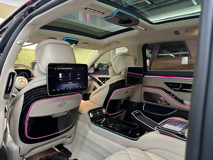 Фото 32 - Mercedes-Benz Maybach S-Class