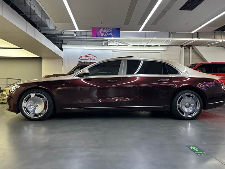 Фото 4 - Mercedes-Benz Maybach S-Class