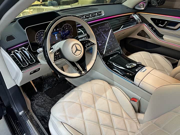 Фото 9 - Mercedes-Benz Maybach S-Class