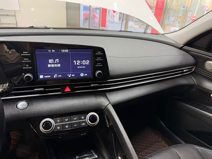 Фото 12 - Hyundai Elantra N line