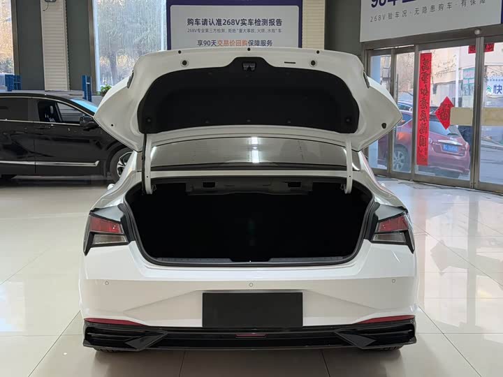 Фото 24 - Hyundai Elantra N line