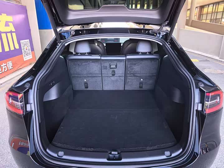 Фото 12 - Tesla Model Y