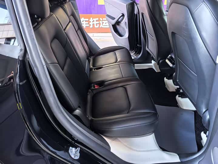 Фото 9 - Tesla Model Y