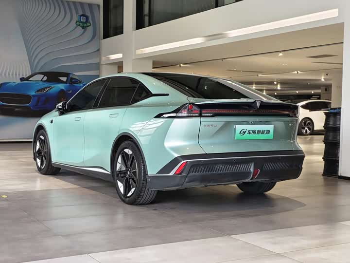 Фото 8 - Changan Deepal SL03