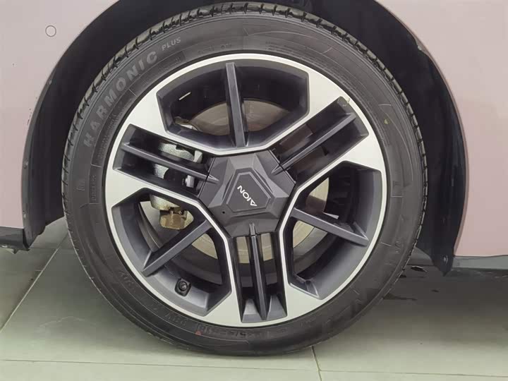 Фото 17 - GAC Aion RT