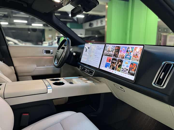 Фото 13 - LiXiang L9