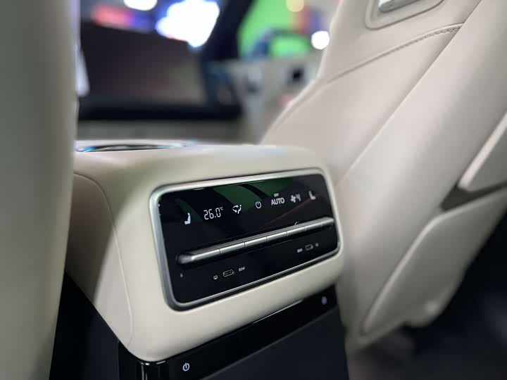 Фото 15 - LiXiang L9