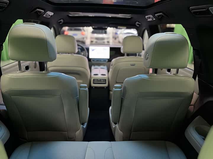 Фото 19 - LiXiang L9