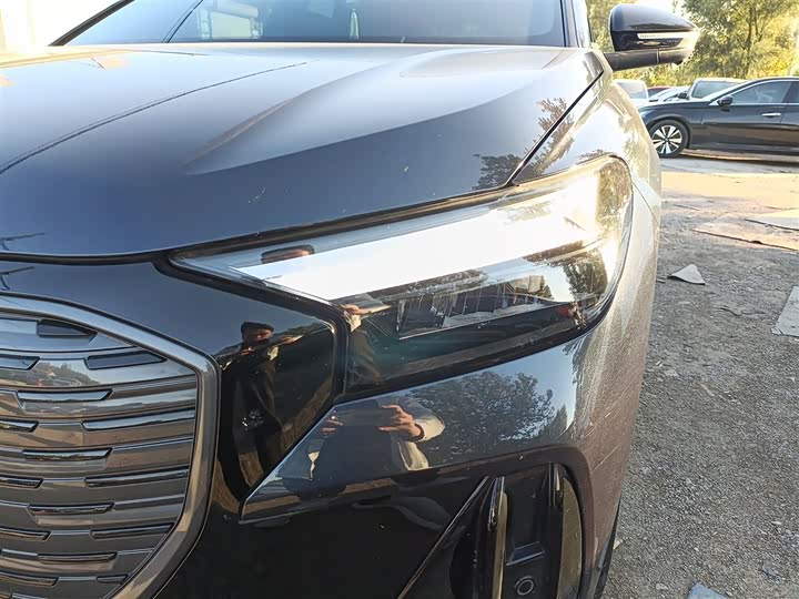 Фото 24 - Audi Q4 e-tron