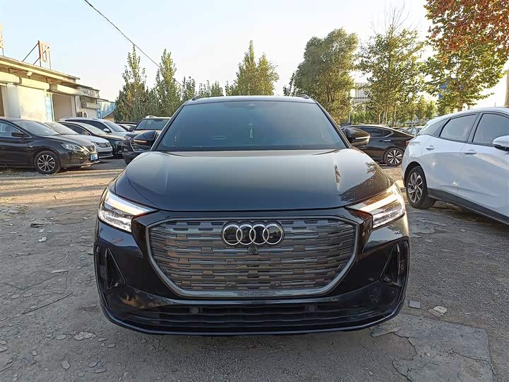 Фото 3 - Audi Q4 e-tron