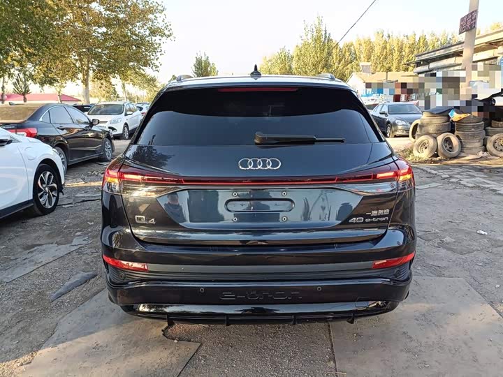 Фото 6 - Audi Q4 e-tron