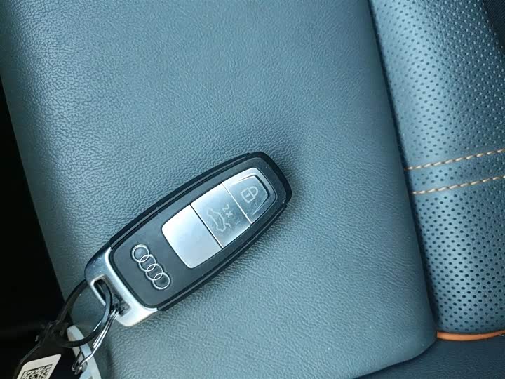 Фото 9 - Audi Q4 e-tron