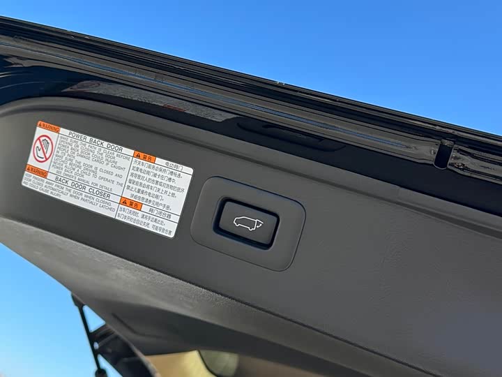 Фото 40 - Toyota Alphard