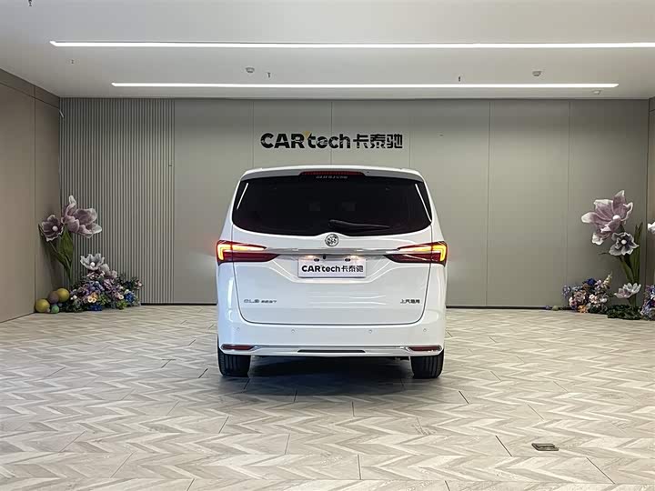 Фото 6 - Buick GL8 ES