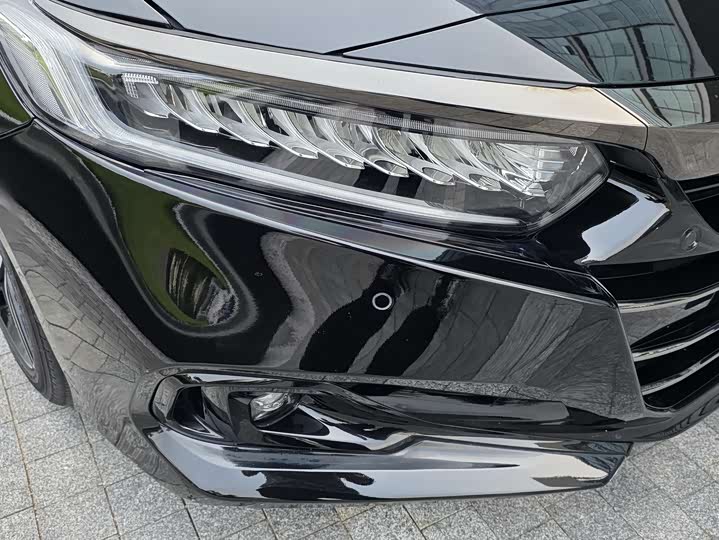 Фото 10 - Honda Accord