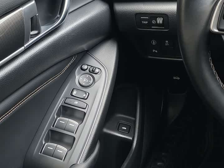 Фото 16 - Honda Accord