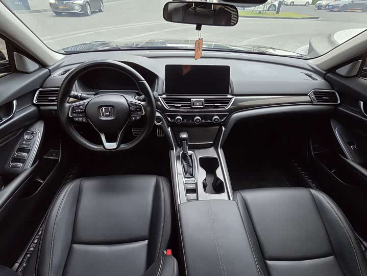 Фото 21 - Honda Accord