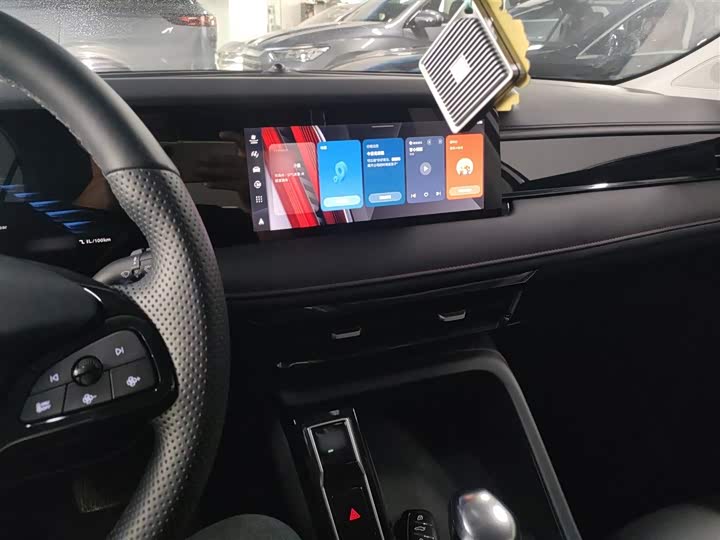 Фото 10 - Roewe i5