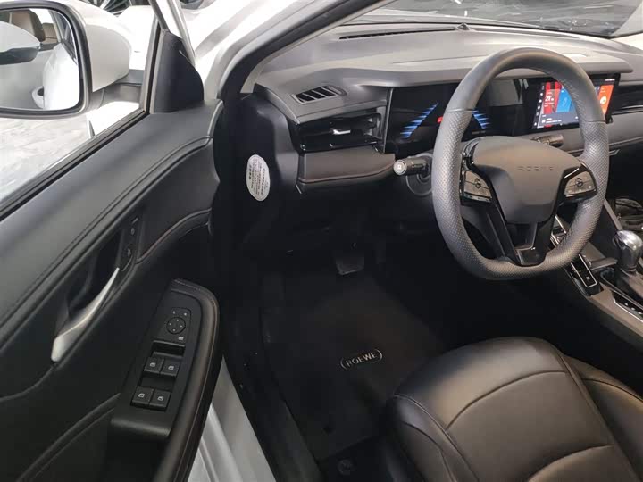 Фото 16 - Roewe i5