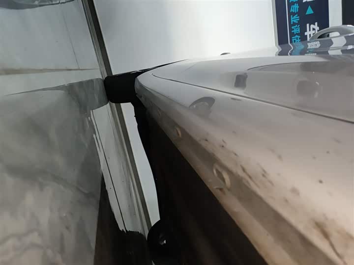 Фото 21 - Roewe i5