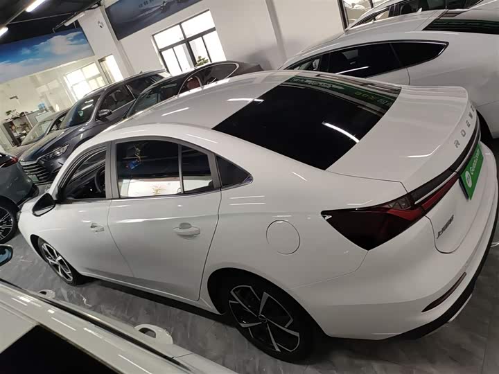 Фото 5 - Roewe i5