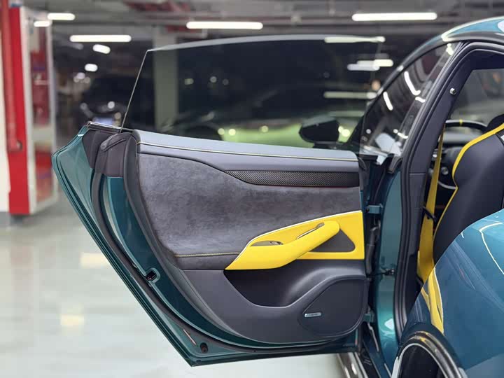 Фото 12 - Xiaomi SU7 Ultra