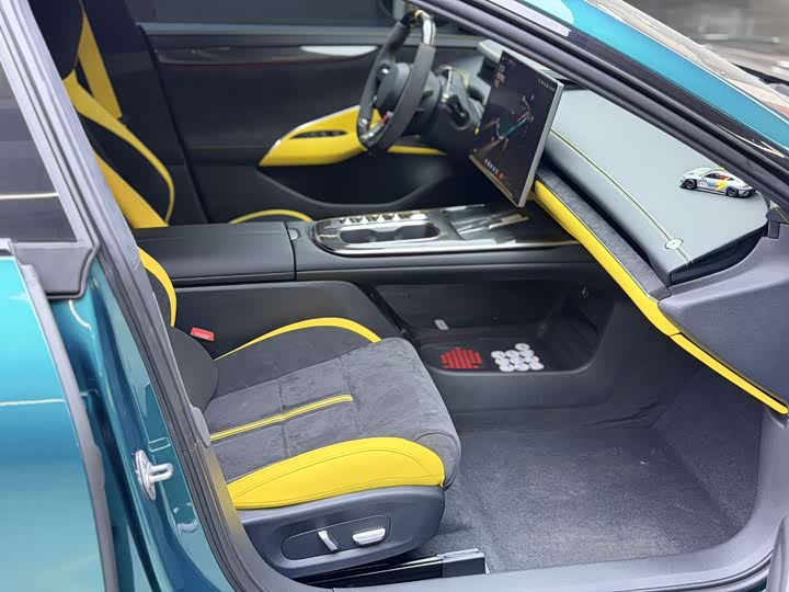 Фото 18 - Xiaomi SU7 Ultra