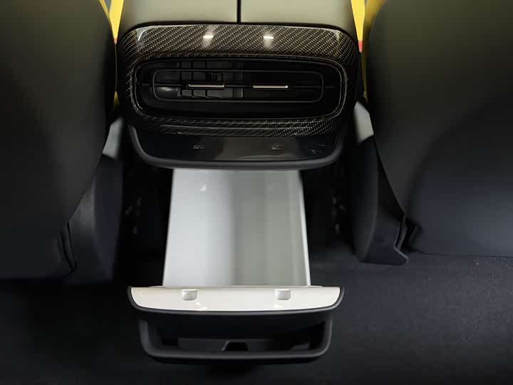 Фото 22 - Xiaomi SU7 Ultra