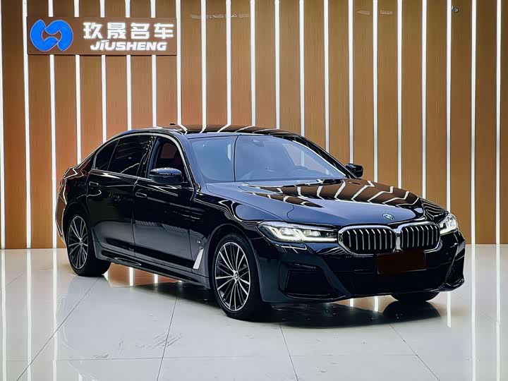 Фото 3 - BMW 5 Series