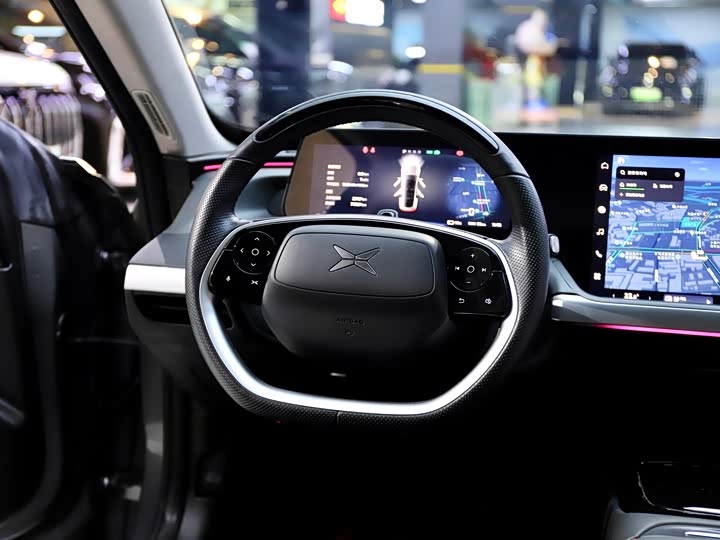 Фото 16 - XPeng P7