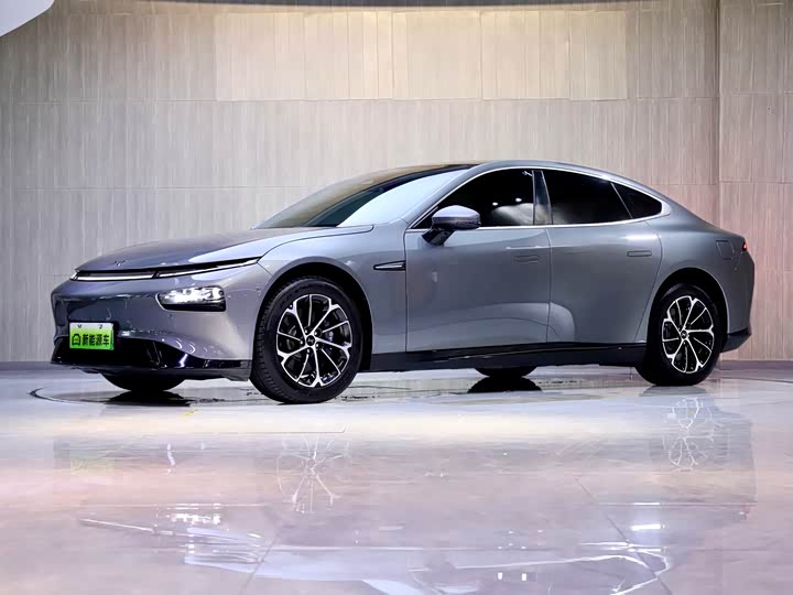 Фото 2 - XPeng P7