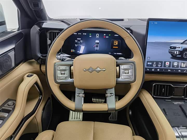 Фото 11 - BYD FangChengBao Leopard 8