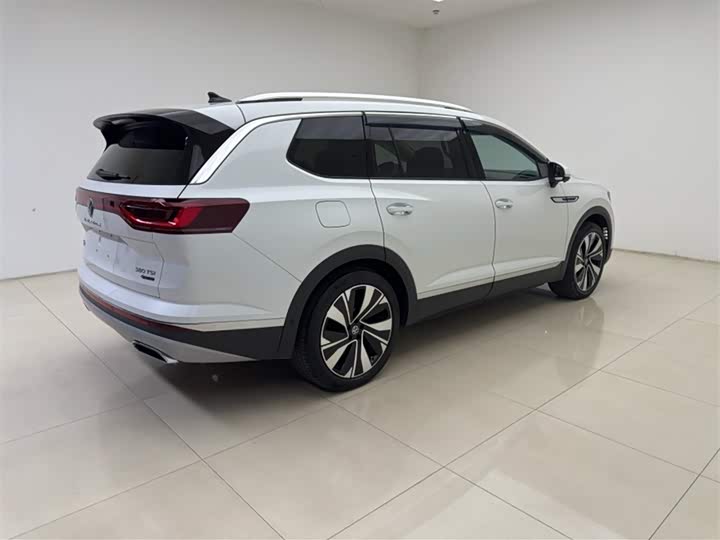 Фото 23 - Volkswagen Talagon