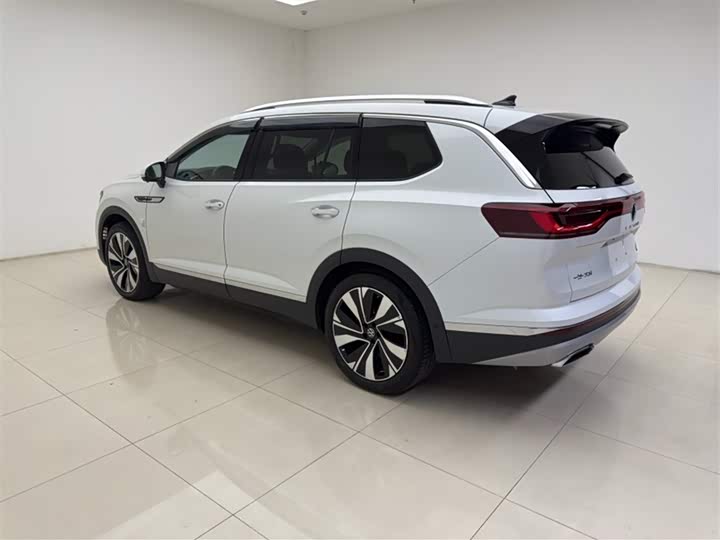 Фото 29 - Volkswagen Talagon