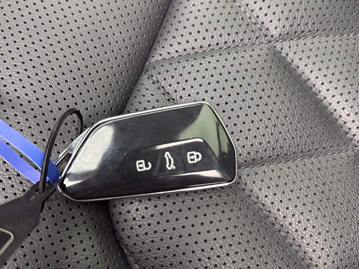 Фото 4 - Volkswagen Talagon