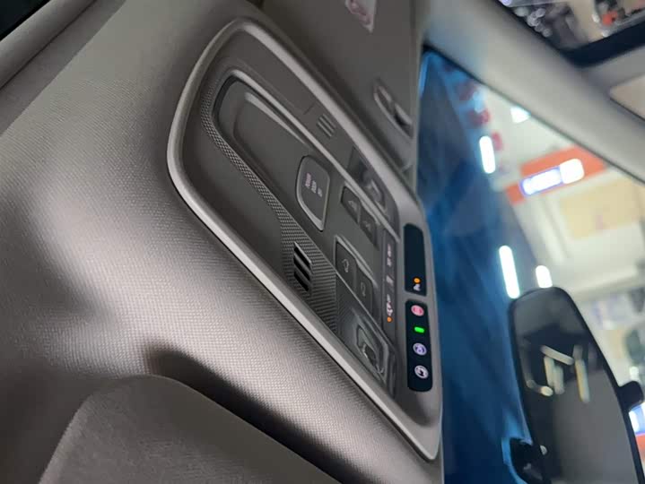 Фото 5 - Buick GL8 ES